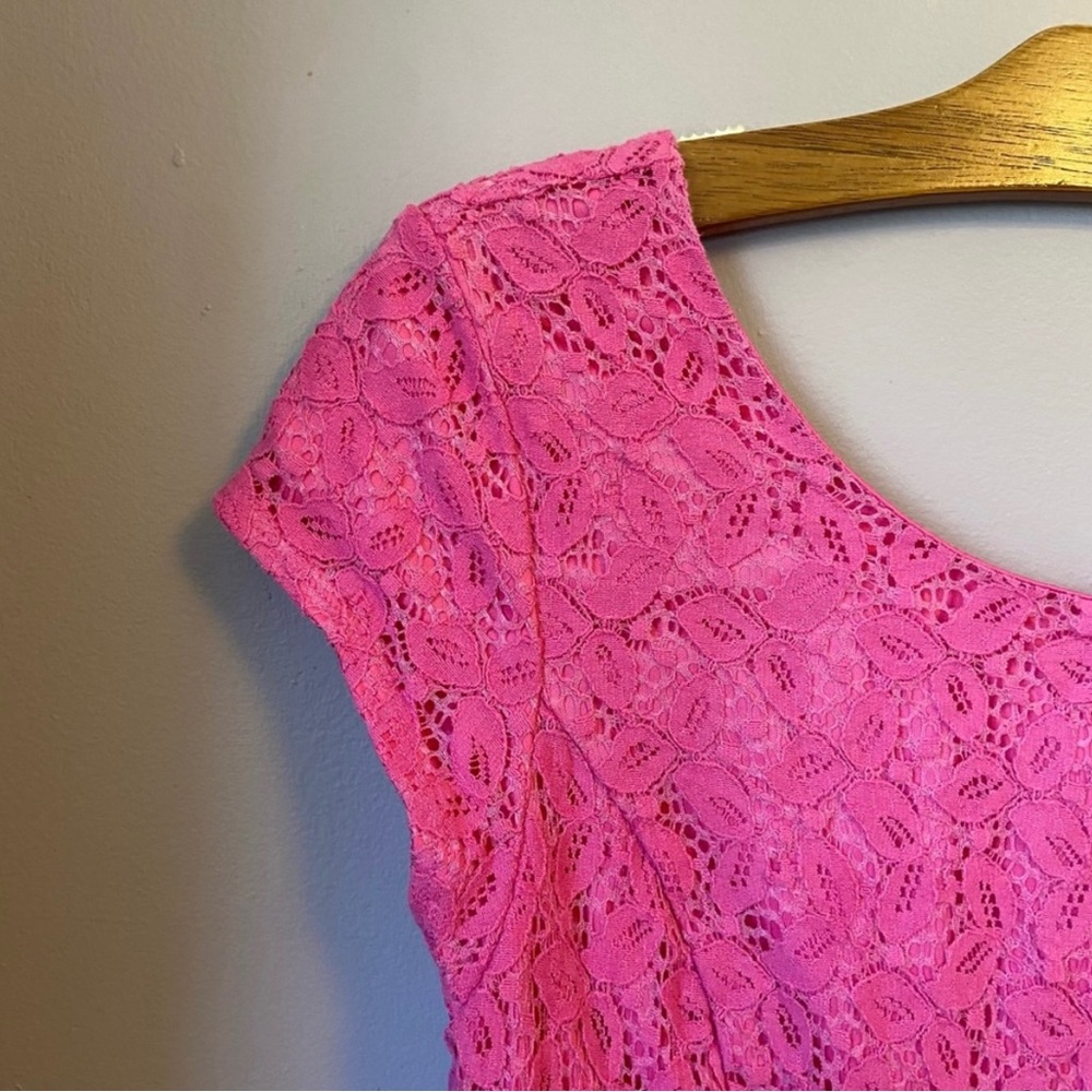 ✨3/$20✨ G21 Women’s Pink Lace Short Sleeve Dress - Picture 4 of 9
